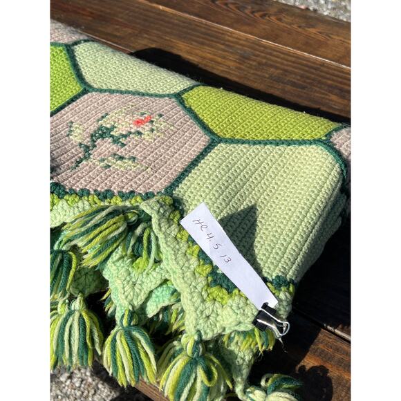 Vintage Hexagon Floral Roses Afghan Throw Blanket Flower Handmade Grandma 70s - Picture 10 of 10